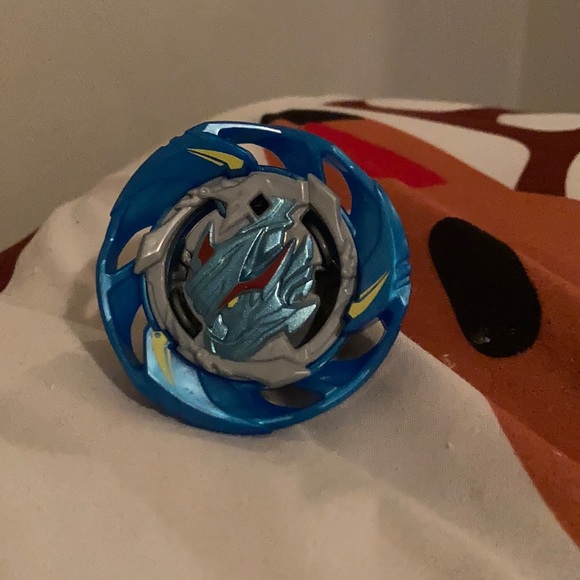 Beyblade - Picture 2 of 2